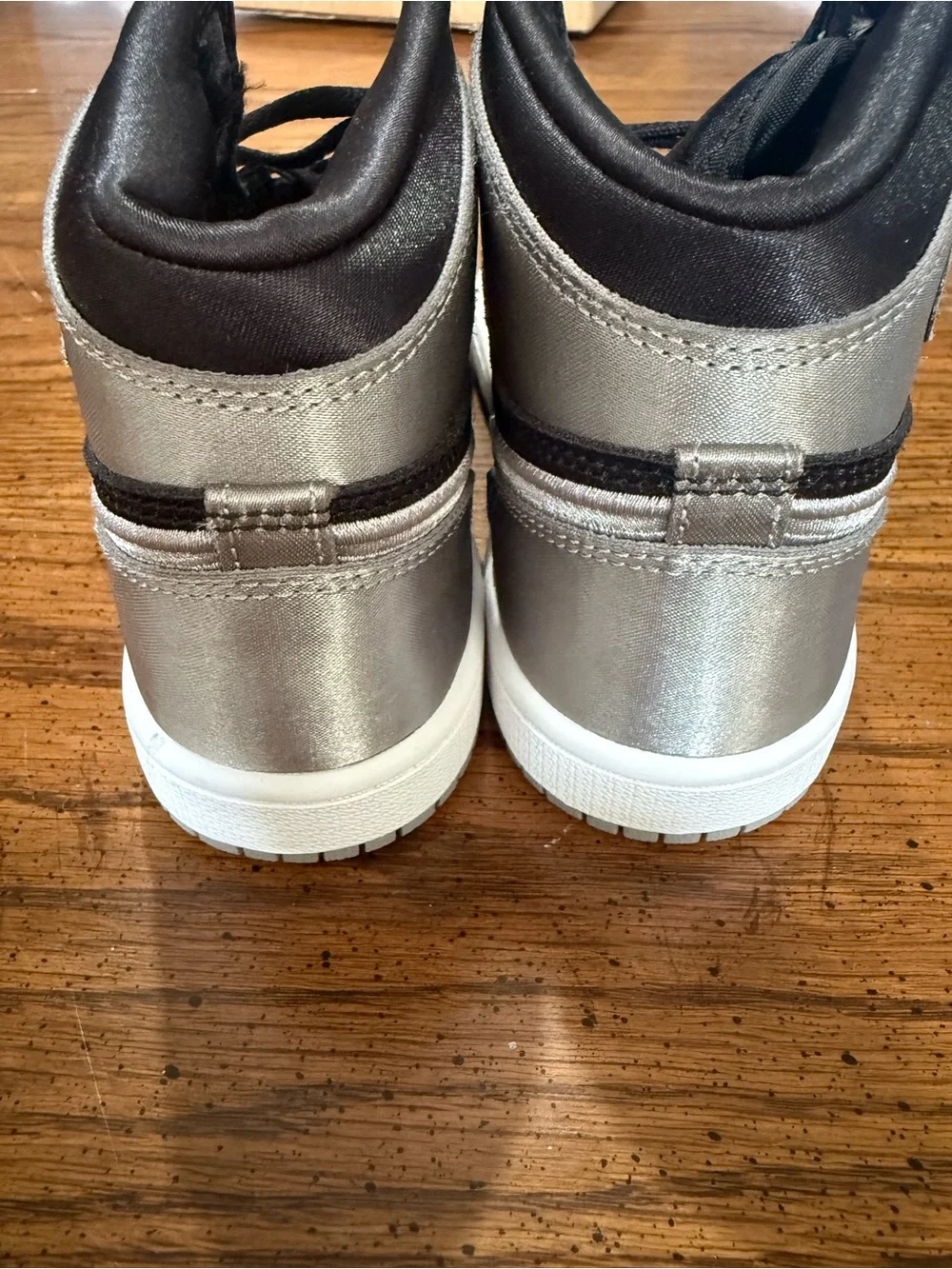 Kids Air Jordan (Satin Shadow)retro 1 New without box or tags.